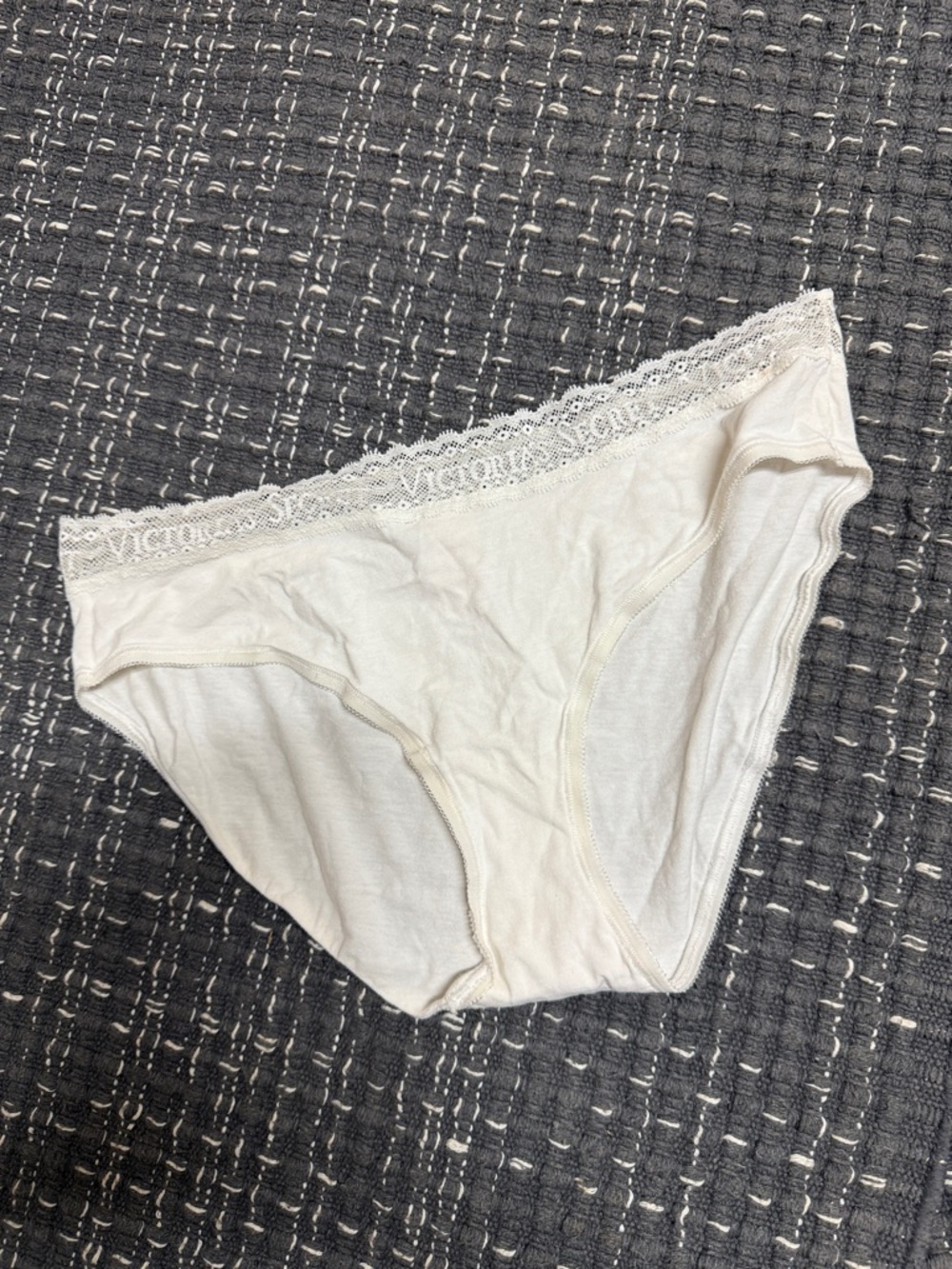 Victoria's Secret White Lace-Trim Bikini Panty